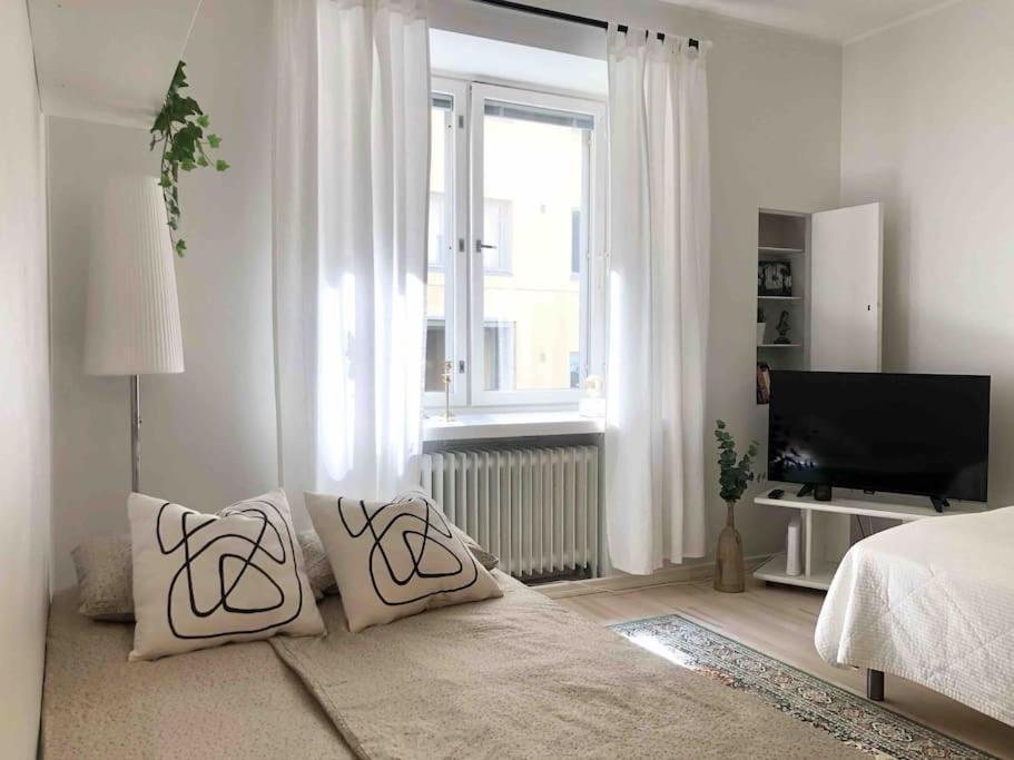 Modern And Bright Studio With Top Location Helsinki Buitenkant foto